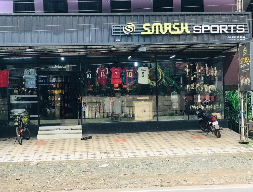 SMASH SPORTS